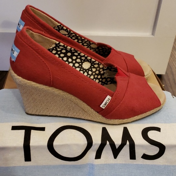 Tom's Peep Toe Wedge - Picture 3 of 4